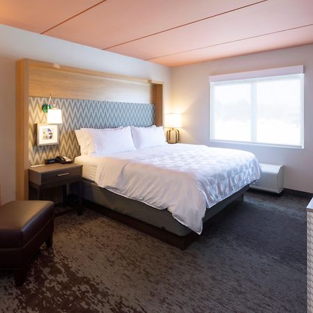Holiday Inn Marquette By Ihg Bagian luar foto