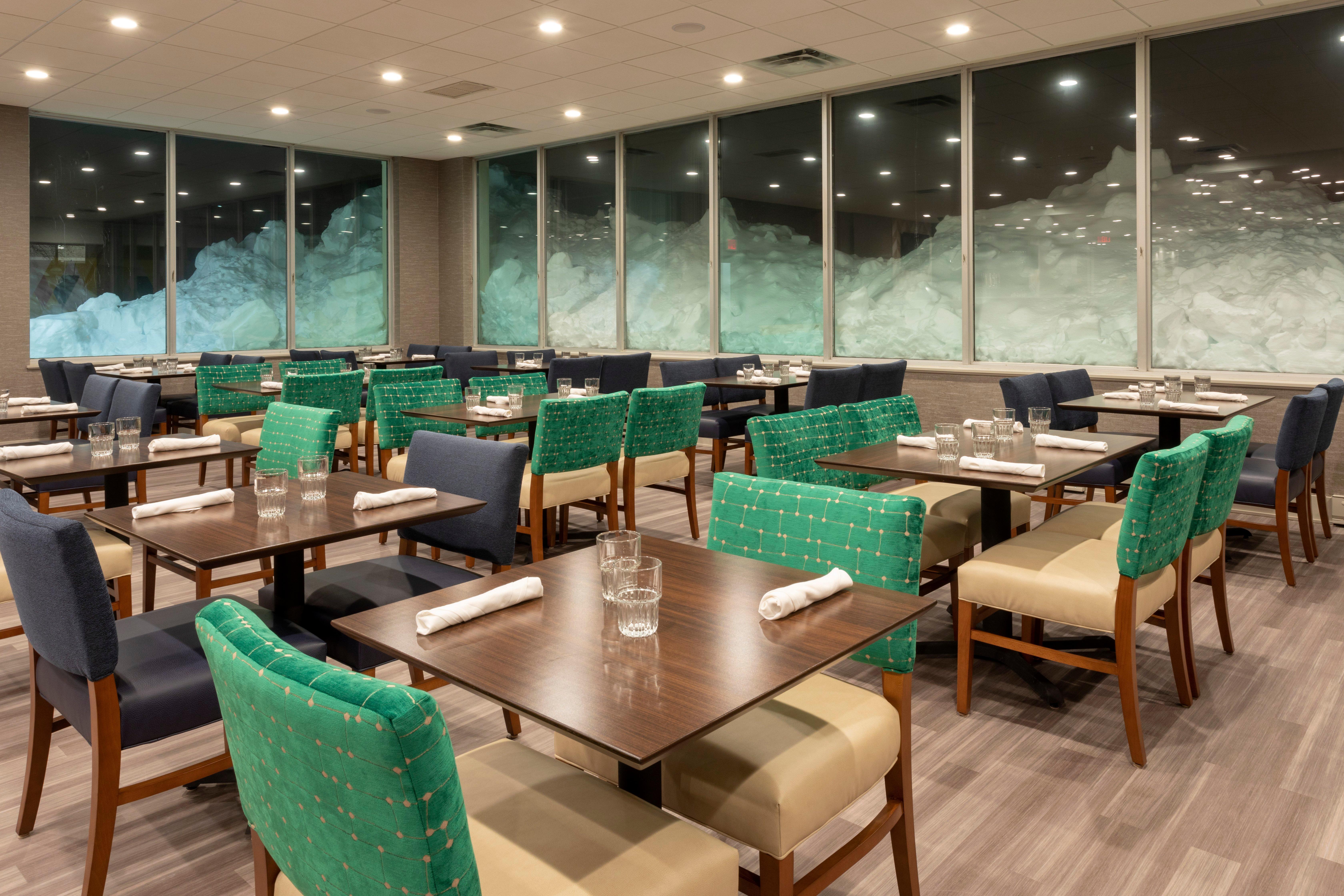 Holiday Inn Marquette By Ihg Bagian luar foto