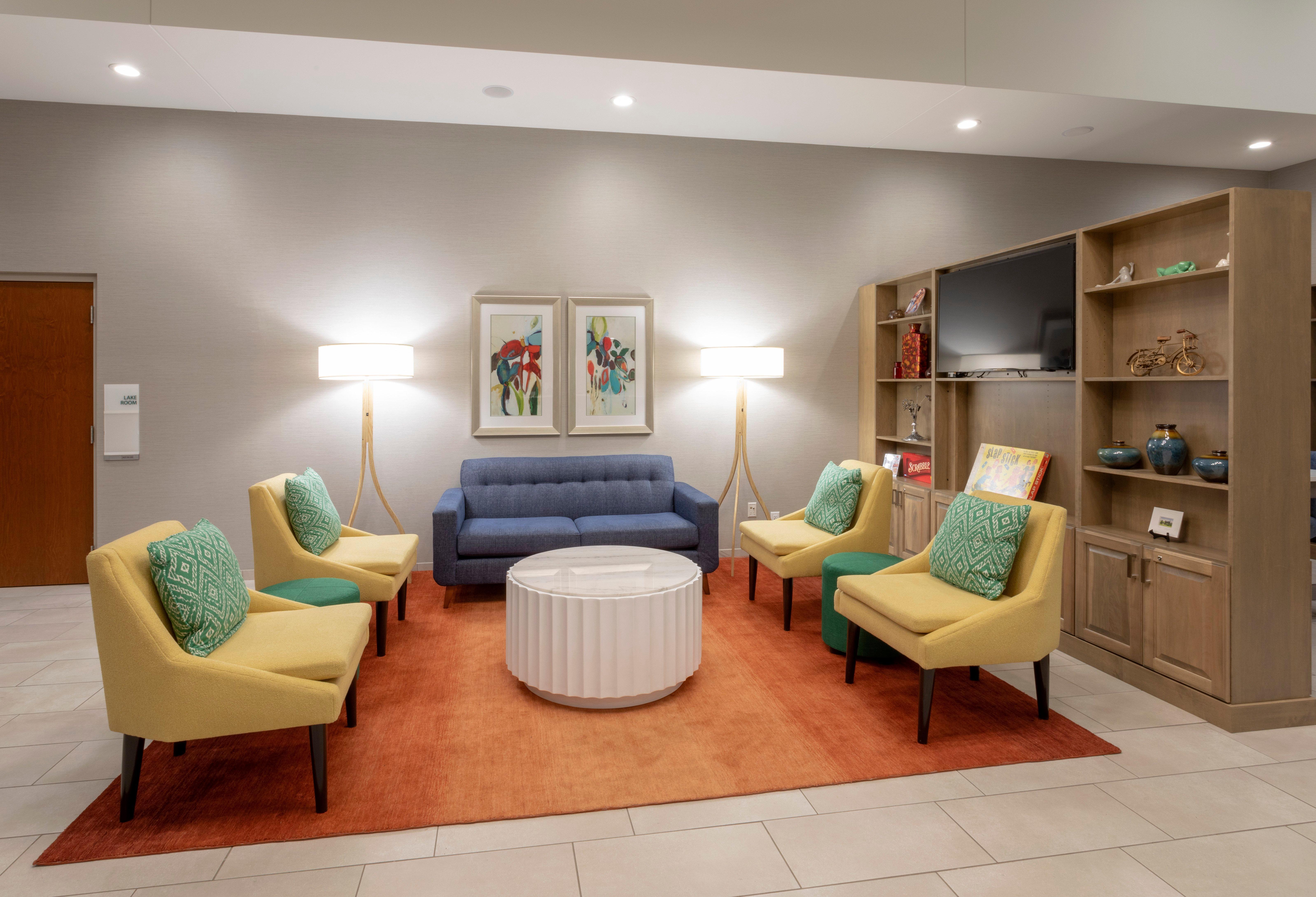 Holiday Inn Marquette By Ihg Bagian luar foto