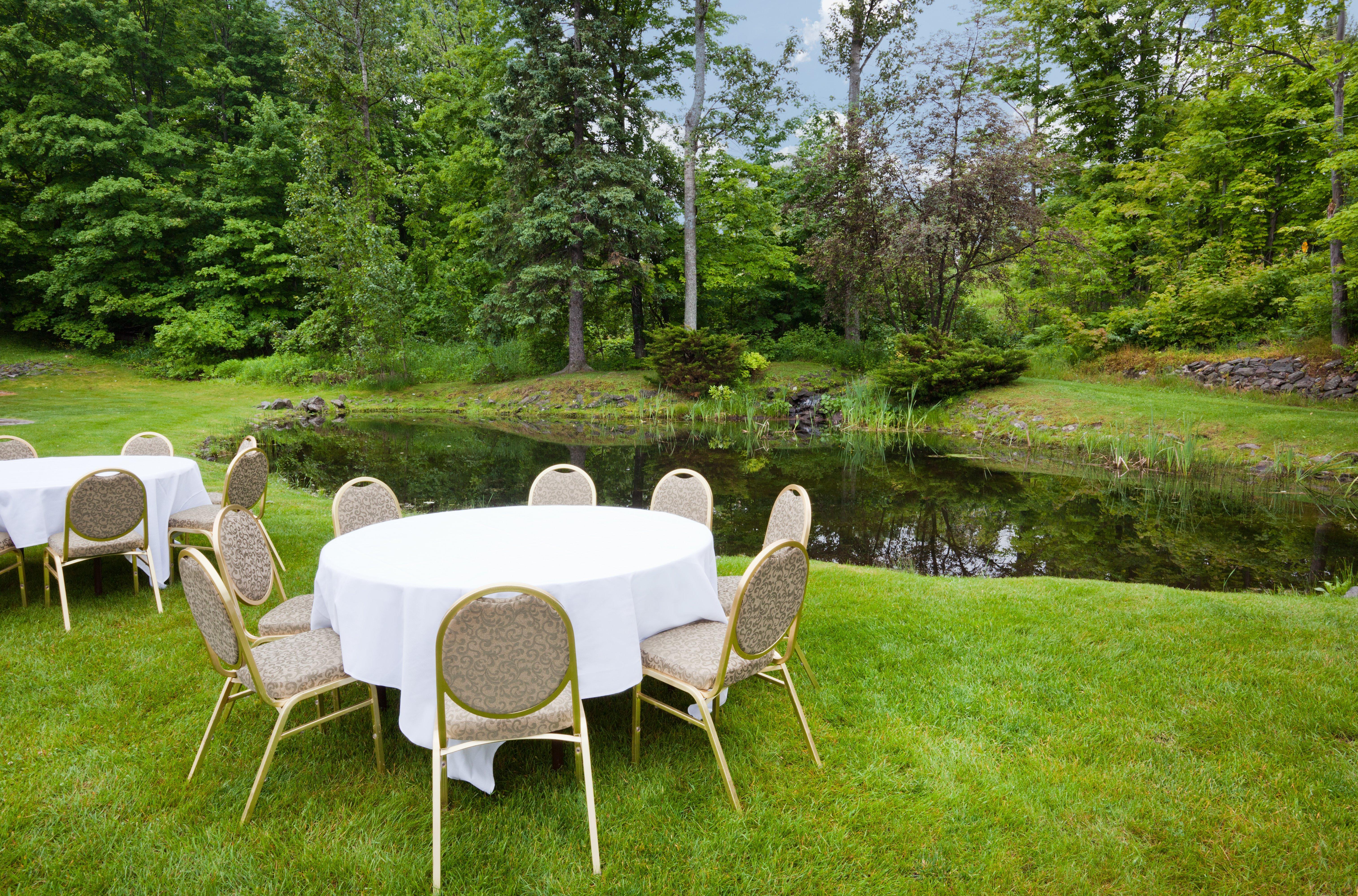Holiday Inn Marquette By Ihg Bagian luar foto