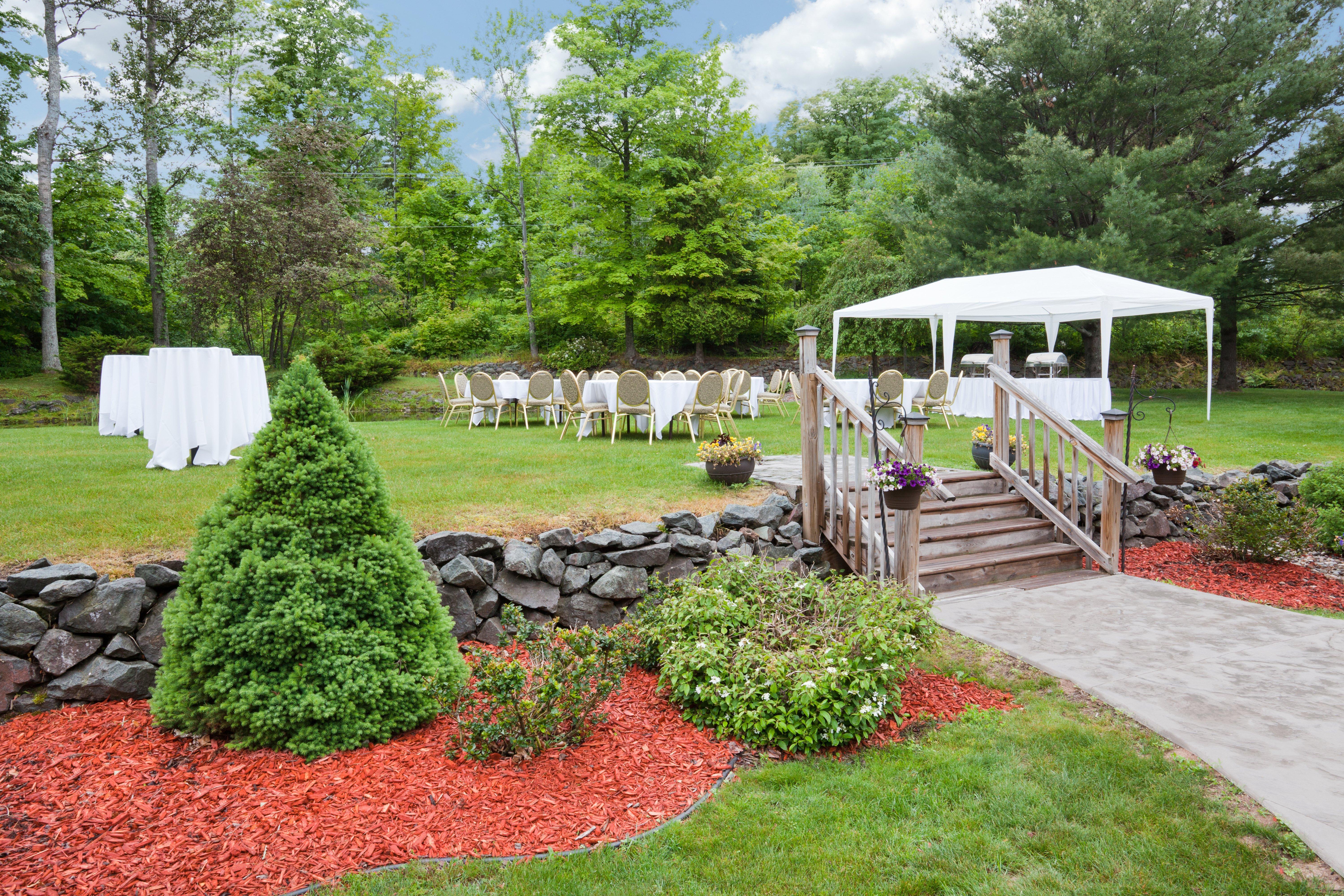 Holiday Inn Marquette By Ihg Bagian luar foto